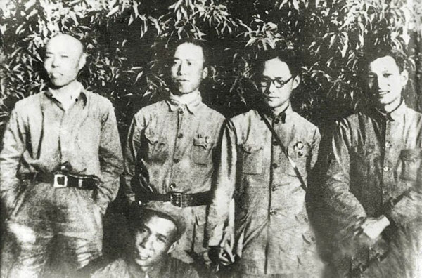潘汉年与国共秘密谈判