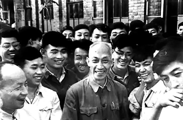 被毛主席赞誉“一辈子做好事”的吴玉章