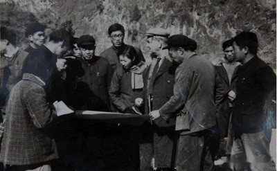 祖孙三代为人民