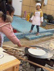 不折腾家长的徐州幼儿园，手工课居然教孩子炒菜做饭