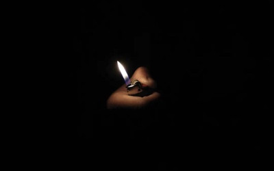 那些死舔美国人的悲哀!