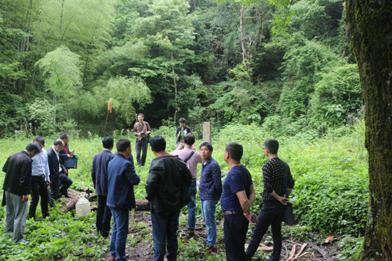 修水县东港乡召开平修铜三县九村红色旅游首次座谈会