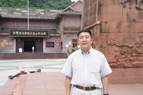 彭德怀东征记：黄河浪涛里的铁血担当