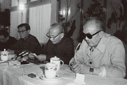 陈元：父亲陈云心系人民的往事