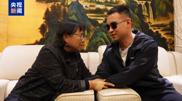 见到他，张桂梅老师哭了