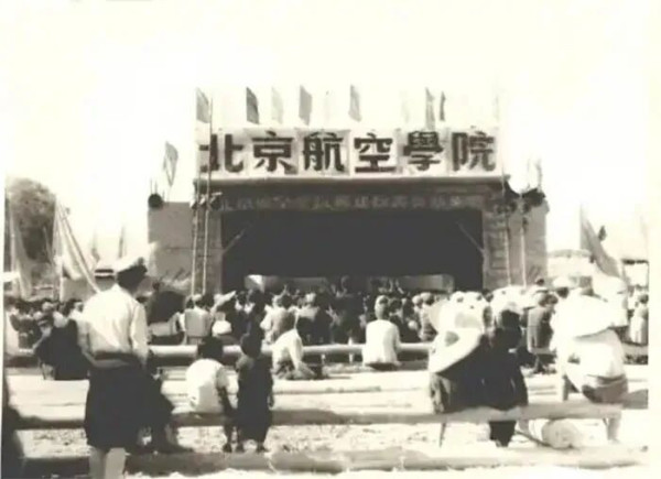 周恩来与刘亚楼