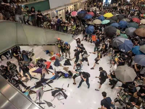 美国中情局在香港做了什么?
