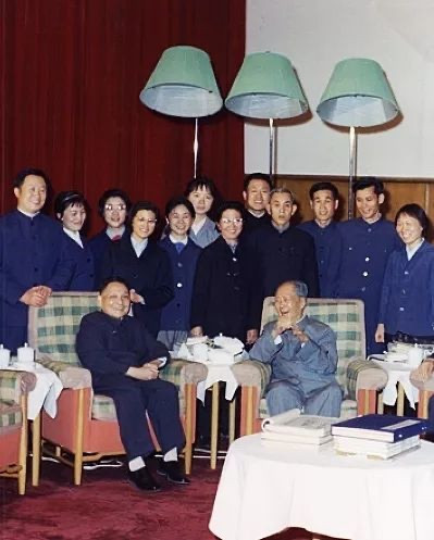 毛主席诞辰129周年:以100张罕见照片来缅怀他老人家!