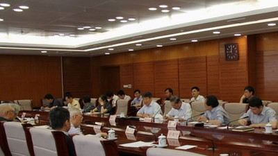 昆仑岩微博:中央刹闸国企私有化 发改委是私有化司令部