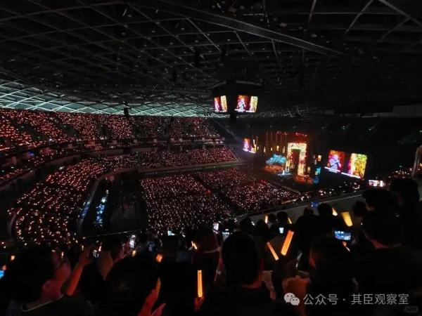 “红歌元素”是刀郎演唱会场场火爆的灵魂