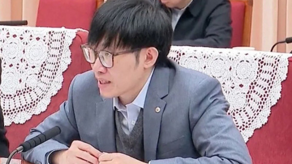 陈先义：这才是中国的明星之梁文锋