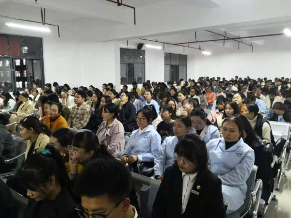 中国红色文化研究会老山精神专委会开展红色文化宣讲进高校公益活动