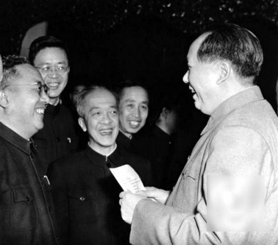 “奔向光明”——1949年民主党派的心路历程