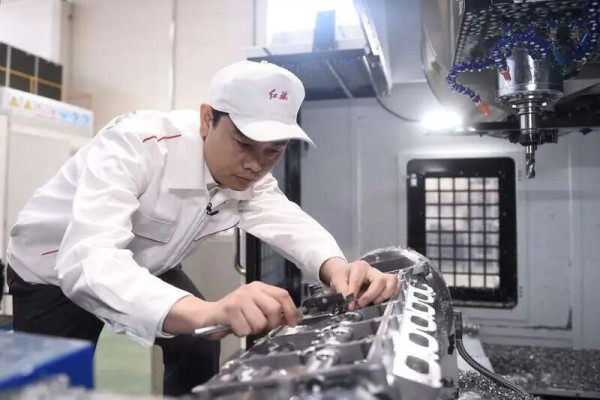 她带着乡亲们，把穷山沟干成了4A景区！