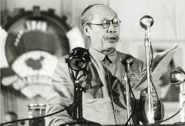 董必武：老一辈革命家中唯一科班出身的法律专家，新中国民主法律制度的重要奠基者