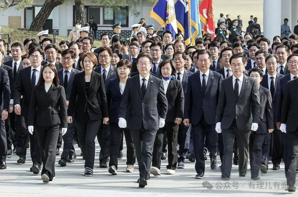 韩国大选烽烟起