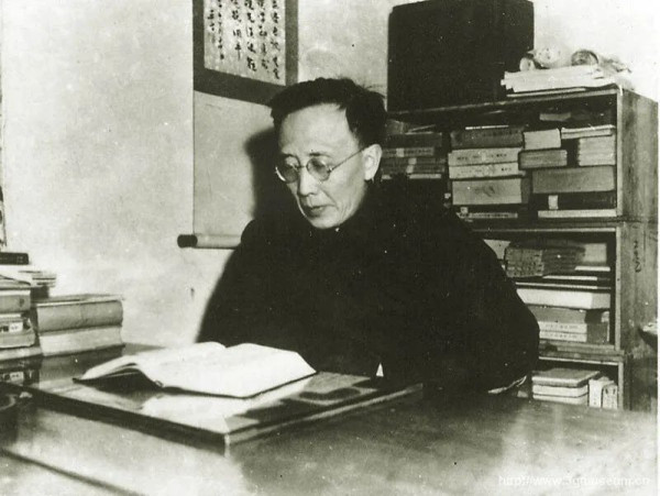郭沫若从未写过“毛主席赛过我亲爷爷”