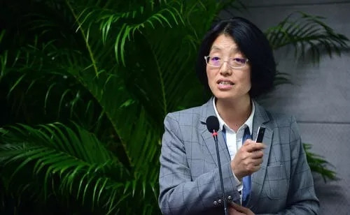 北大李玲：危难之际，还是公立医院靠的住！