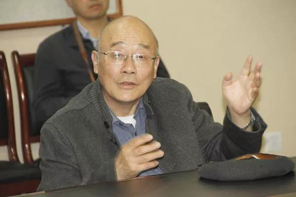 葛元仁:走与工农相结合的道路是培养革命事业接班人的必要途径