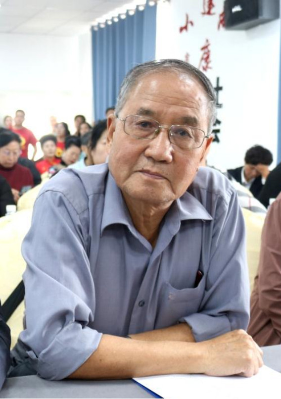 补上坚持人民民主专政这一课