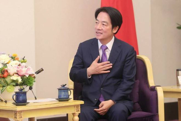 在分裂祖国的绝路上狂奔还能说他们“无错”吗?