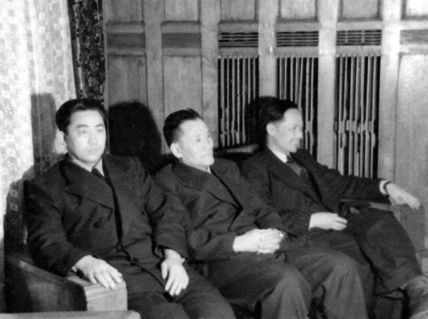 周恩来与刘亚楼