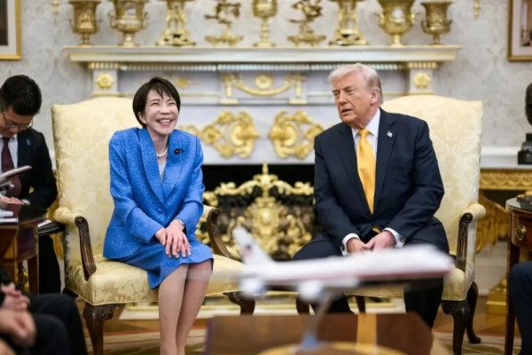 高市谄媚外交,日本集体破防