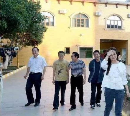 赵薇,一再从高点直线坠落,终于粉身碎骨