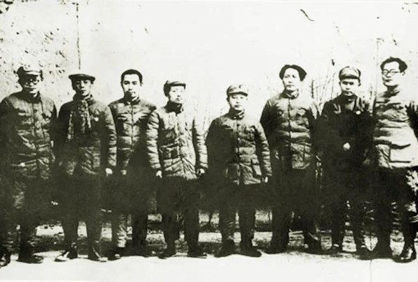毛主席用人待人之道：重用博古，团结凯丰，善待王明