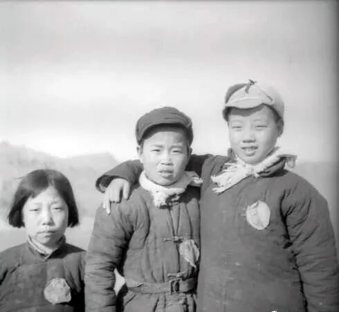 他被敌人砍掉多根手指，宁死不出卖八路军