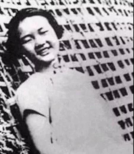 公知国粉百般洗白和包装的军统特务对革命党人都做过什么？