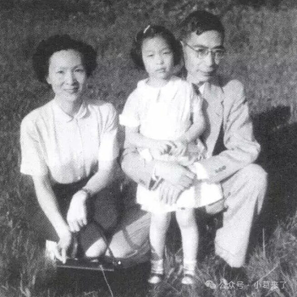 99岁裸捐离世,举国尊称她为“先生”!这才是中国人最该追的星