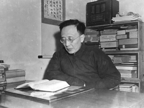 光明日报上,郭沫若这样擎旗学术争鸣