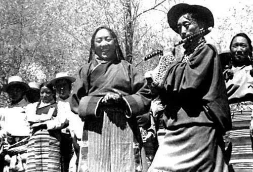 翻身农奴把歌唱：两位西藏女儿翻天覆地的人生故事