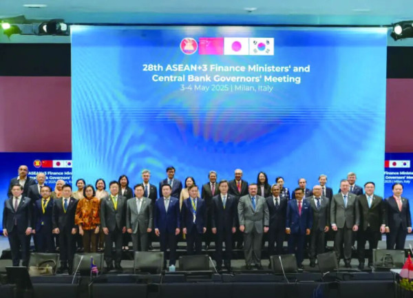 美国对华遏制新动向及我国应对策略
