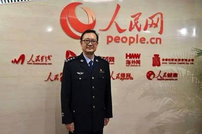 香港回归时让骄傲的英军当众“下岗”的谭善爱如今怎么样了?