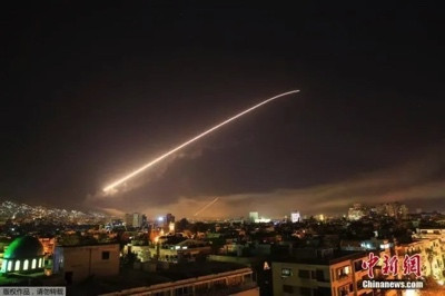 美国脱口秀主持人说了句真心话:“美国是世界上最大的恐怖组织!”