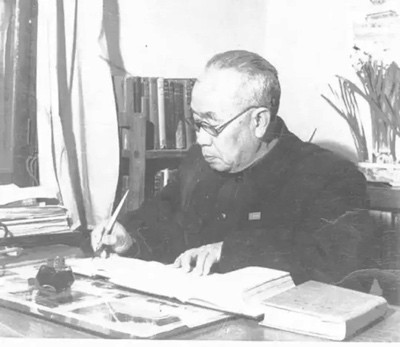 新中国是怎样打破旧知识分子的亲西方情结并掀起入党热的?