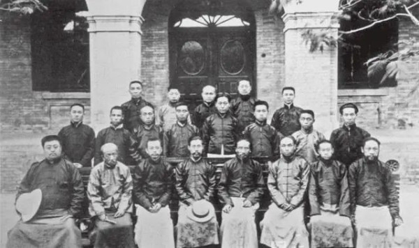 他是陈独秀的儿子,建国后在砖窑厂做工,主席批示:可以照顾