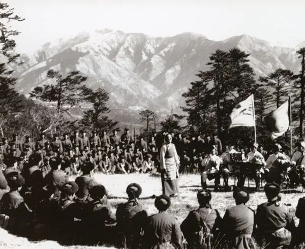 翻身农奴把歌唱：两位西藏女儿翻天覆地的人生故事