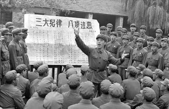 胡澄：站在人民一边，是解放军的力量所在！