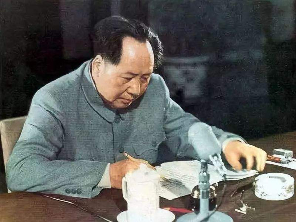 毛泽东批浮夸风：你瞎指挥，我就乱报