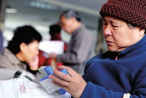 李玲:医疗改革是为了保障人民健康,而不是少数人的利益