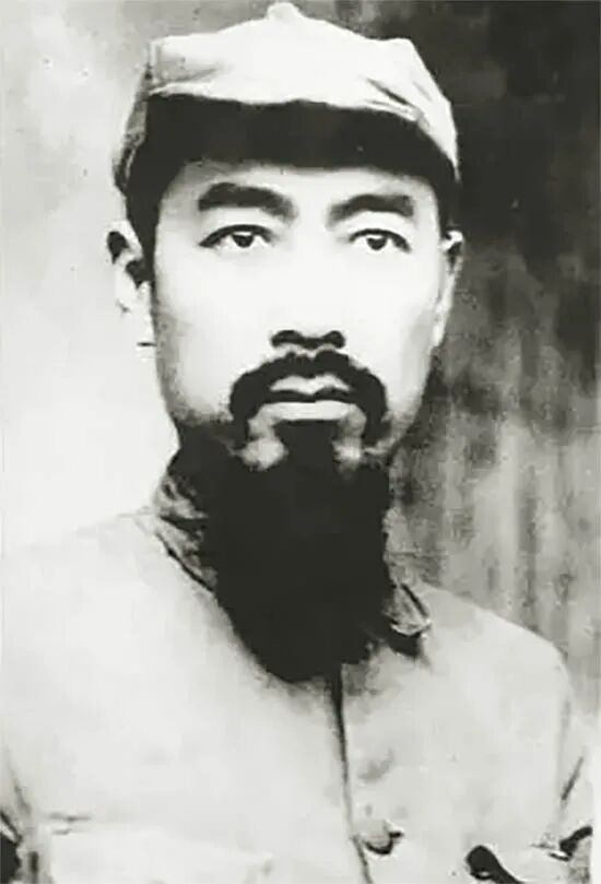 最年轻的开国上将萧华，临终前仍在吟唱《长征组歌》