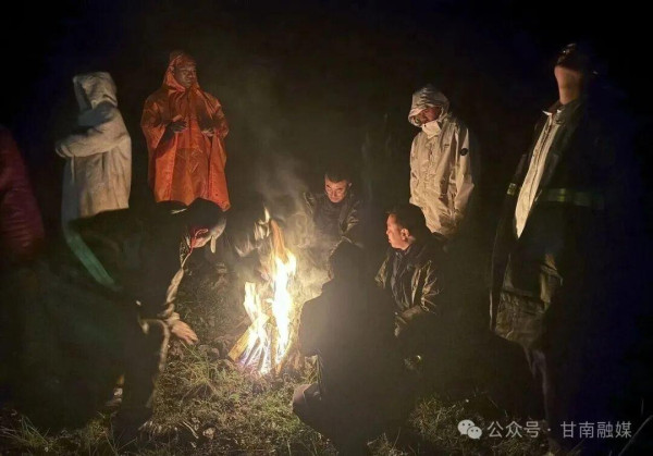 一个为转移群众豁出命来的党委书记