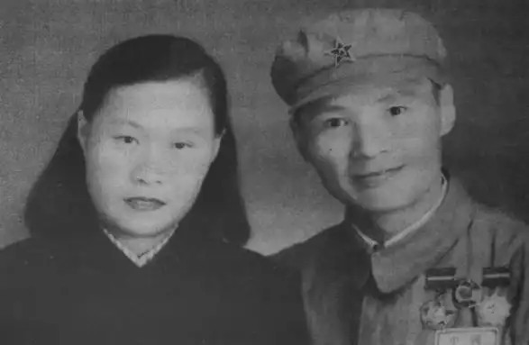 王近山之女王媛媛：我的司令爸爸和司机爸爸