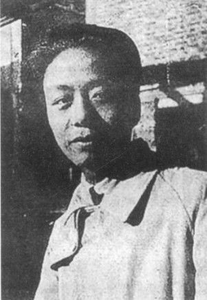 艾青回忆去毛主席家做客:主席一个动作感动了他一生