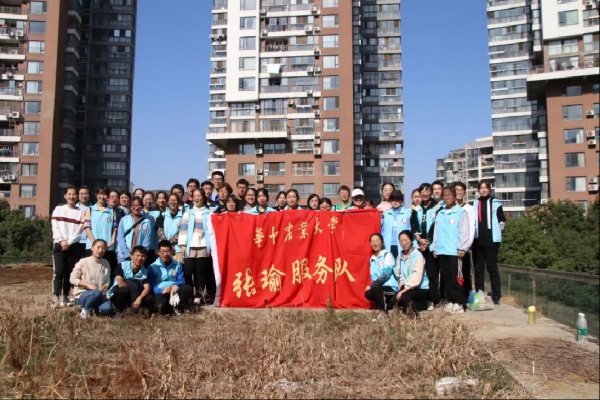 “替英雄同学尽孝”，这所大学的学生们坚持了15年