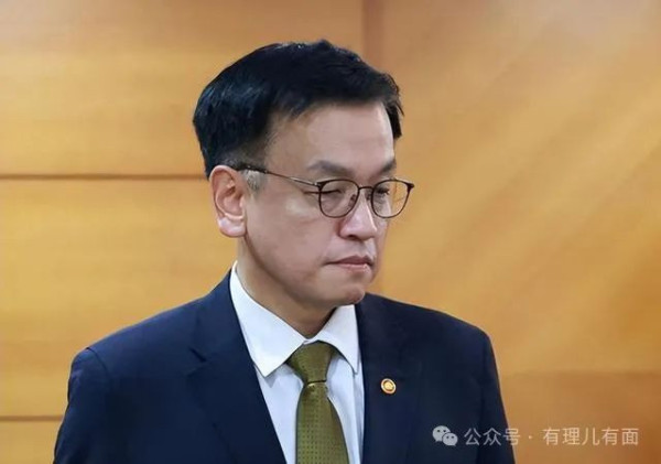 这场大戏,崔相穆还能活几集?