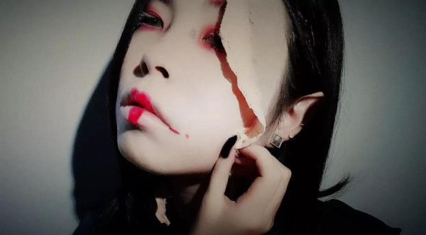 师伟：吴花燕遭遇慈善魔鬼